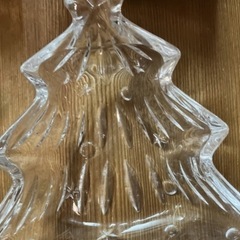 クリスマスマグカップ2個、クリスマスツリーのお皿２枚の画像