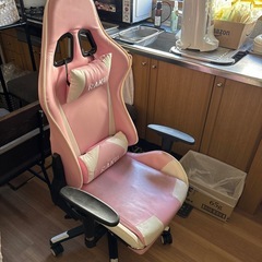 ゲーミングチェアの画像