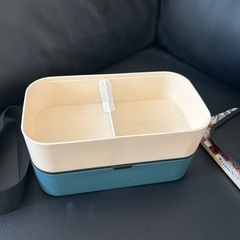 お弁当箱
の画像