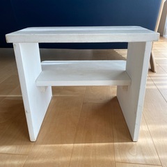 木製の踏み台の画像