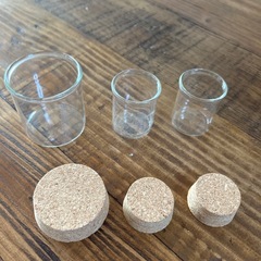 コルク蓋付き　ガラス瓶　3個セットの画像