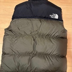 ノースフェイス ヌプシ ダウン ベストの画像