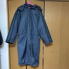 adidasベンチコート
の画像