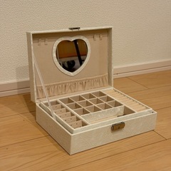 アクセサリーボックスの画像