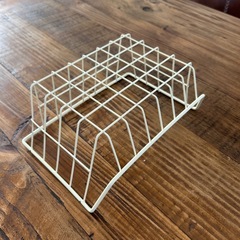 小さなスチールカゴの画像