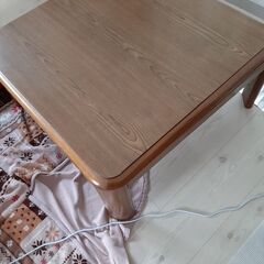  小型 高級 家具調 こたつ 純正 国産ブランド ユアサリビング 製品 高さ調節できます 77 cm 四方 状態良いです 動作確認済みの画像