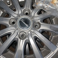 【セット】エブリイ？1つ冬タイヤ？(アルミ付)の画像