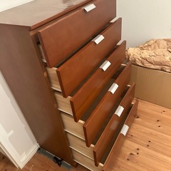 木製タンスの画像