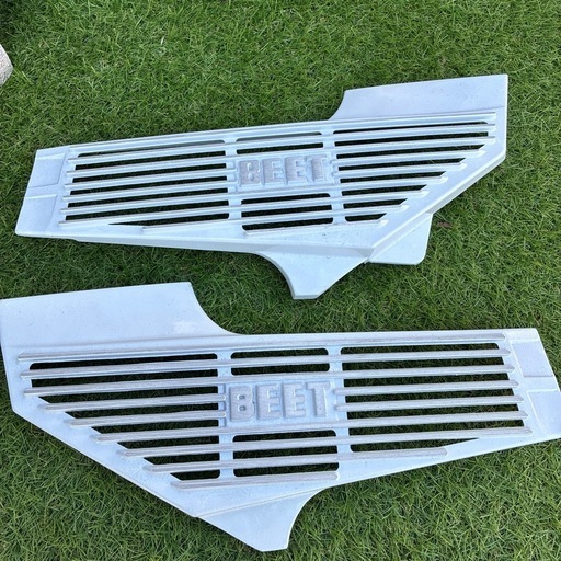 cbr 400f用beatサイドカバー