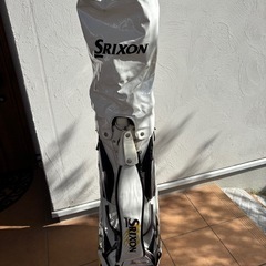 ゴルフバッグ　スリクソンの画像