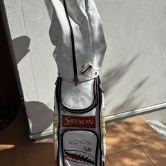 ゴルフバッグ　スリクソンの画像