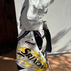 ゴルフバッグ　スリクソンの画像