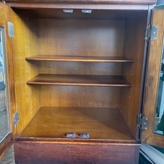 カリモク karimoku 家具コロニアル ガラスキャビネット サイドボード リビングボード サイドキャビネット の画像