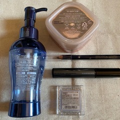 化粧品まとめ売りの画像