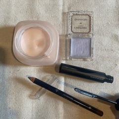 化粧品まとめ売りの画像