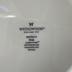wedgwood フェスティビティプレート2枚セット　ブルー・ピンクの画像