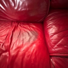 赤 皮ソファー 2人掛けの画像
