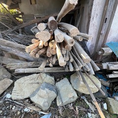 材木 キャンプ 木材 古木 材料 DIY 廃材 日曜大工 古材 廃材 端材 薪 マキの画像