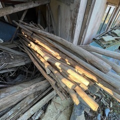 材木 キャンプ 木材 古木 材料 DIY 廃材 日曜大工 古材 廃材 端材 薪 マキの画像