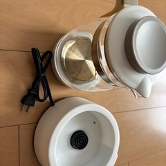 電気ポットの画像