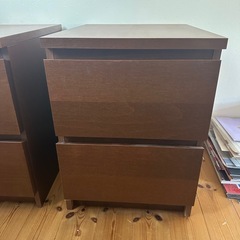 IKEA製ベットサイドシェルフ x2の画像