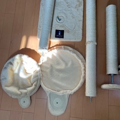 突っ張りキャットタワーの画像