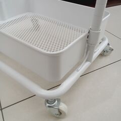 ★リユースのサカイ日立店★HJ8286  キャスター付きハンガーラック ホワイト H160×D37×W45 クリーニング済み の画像