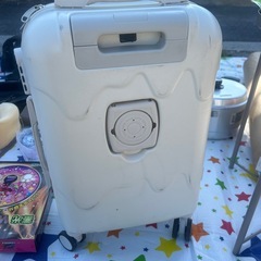 ドリンクホルダー付きキャリーケースの画像