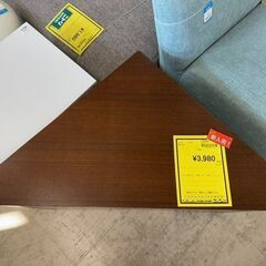 J3190【リユースのサカイ柏店】　TV台　三角　ｺｰﾅｰ　クリーニング済みの画像