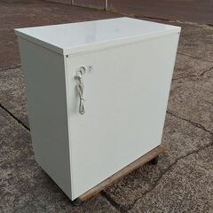 ニトリ　レジューム90　キッチンカウンター　キッチンボード　食器棚『中古美品』の画像