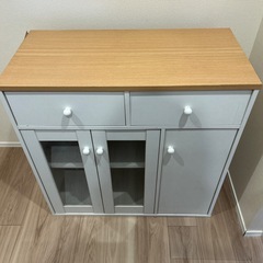 ニトリ白　食器棚の画像