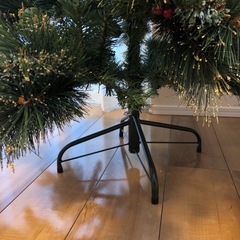 クリスマスツリー150㎝　松かさ付きの画像