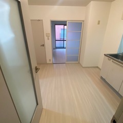 原状回復のトイレクッションフロア上貼りの画像