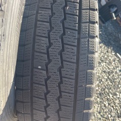 ハイエース　ダンロップ　スタッドレスタイヤ　の画像