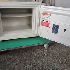 エーコー　ES-9PKW　プッシュ式耐火金庫　27kg『中古良品』複数入荷！の画像