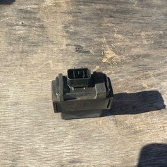 グランドアクシス前期の純正CDIの画像