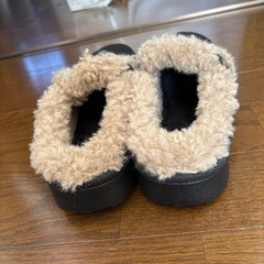 新品モコモコムートンシューズの画像