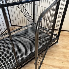 キャスター付きペットゲージの画像