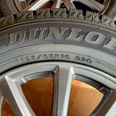 DUNLOP WINTERMAXX ホイール付きスタッドレスタイヤ 195-65-R16- 92Q WM02 9分山 ライズ 4穴の画像