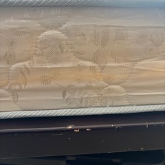 【価格相談可】セミダブルベット　マットレスの画像