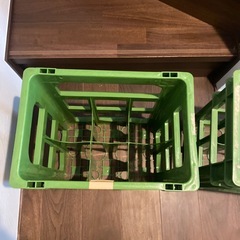 1.8リットルびん　6本用　プラスチックコンテナーの画像