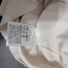 index ビジュー付き白カーディガン Lの画像