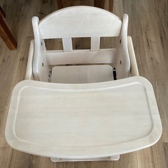 　ハイチェアの画像