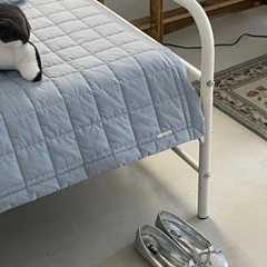 シングルベッド　大阪引き取り限定　マットレス付きの画像