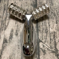 美品！おまけ付き！Refa 美顔ローラー 顔・ボディ兼用タイプ
の画像