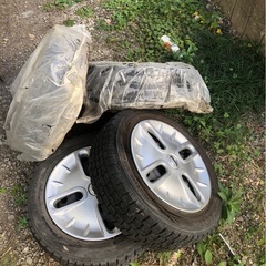 キューブ　スタッドレスタイヤ4本の画像