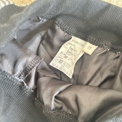 黒ドット柄キュロットとスカートセットの画像