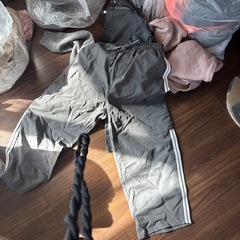 片付け中レディースキッズなどいろいろの画像