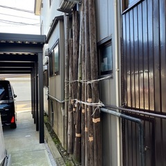 冬囲い用などにまるた丸太