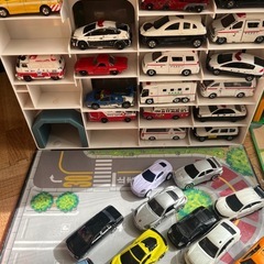 トミカ　大量セット　ミニカー、バス、トラック、パトカーなどの画像
